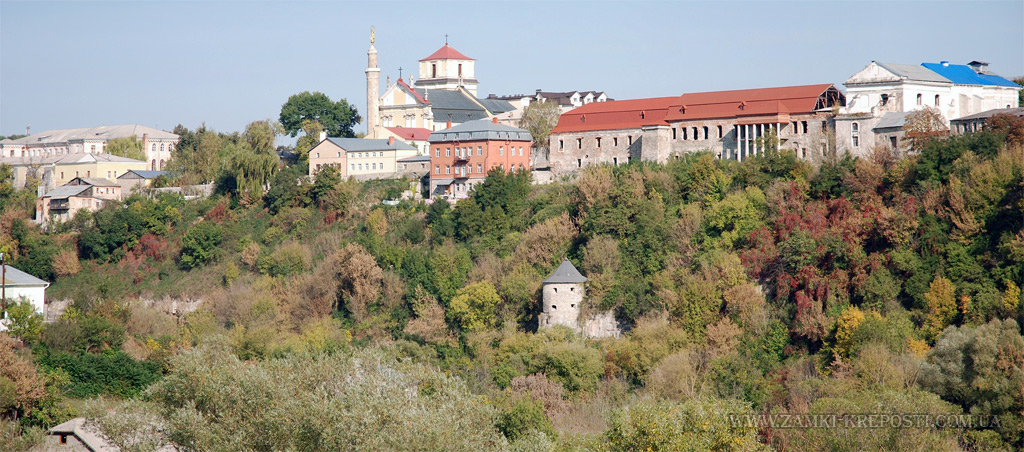 Каменец-Подольский: западная граница Старого города и Захаржевская башня