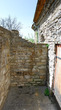 Комплекс Гауптвахты: изгиб стены внешней ограды, примыкающий с востока к Казематной башне