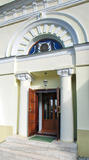 Петропавловская церковь: главный вход