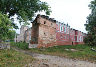 Иванов: вид на замок-дворец с юго-запада