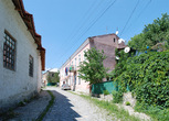 Каменец-Подольский: Госпитальная улица и здание Армянского госпиталя 2