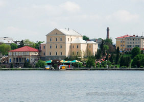Тернопольский замок: общий вид с юго-запада