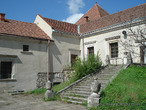 Восточный двор Свиржского замка 2