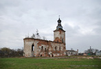 Костел в Лешневе - вид с северо-востока
