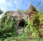 Квасовский замок: башнеобразный выступ в южной стене укрепления